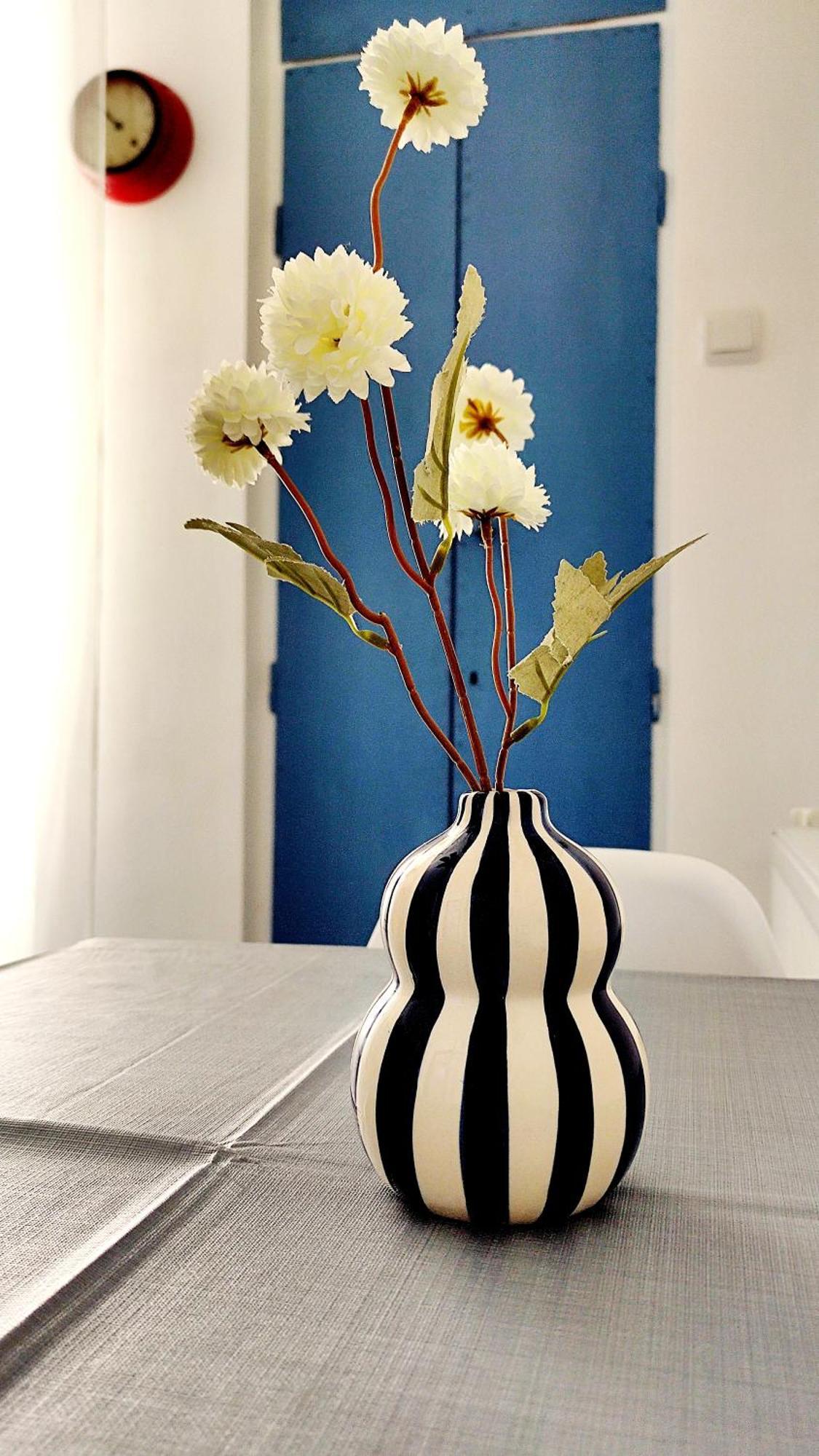 Live In An Art Gallery - Location Apartamento Constanţa