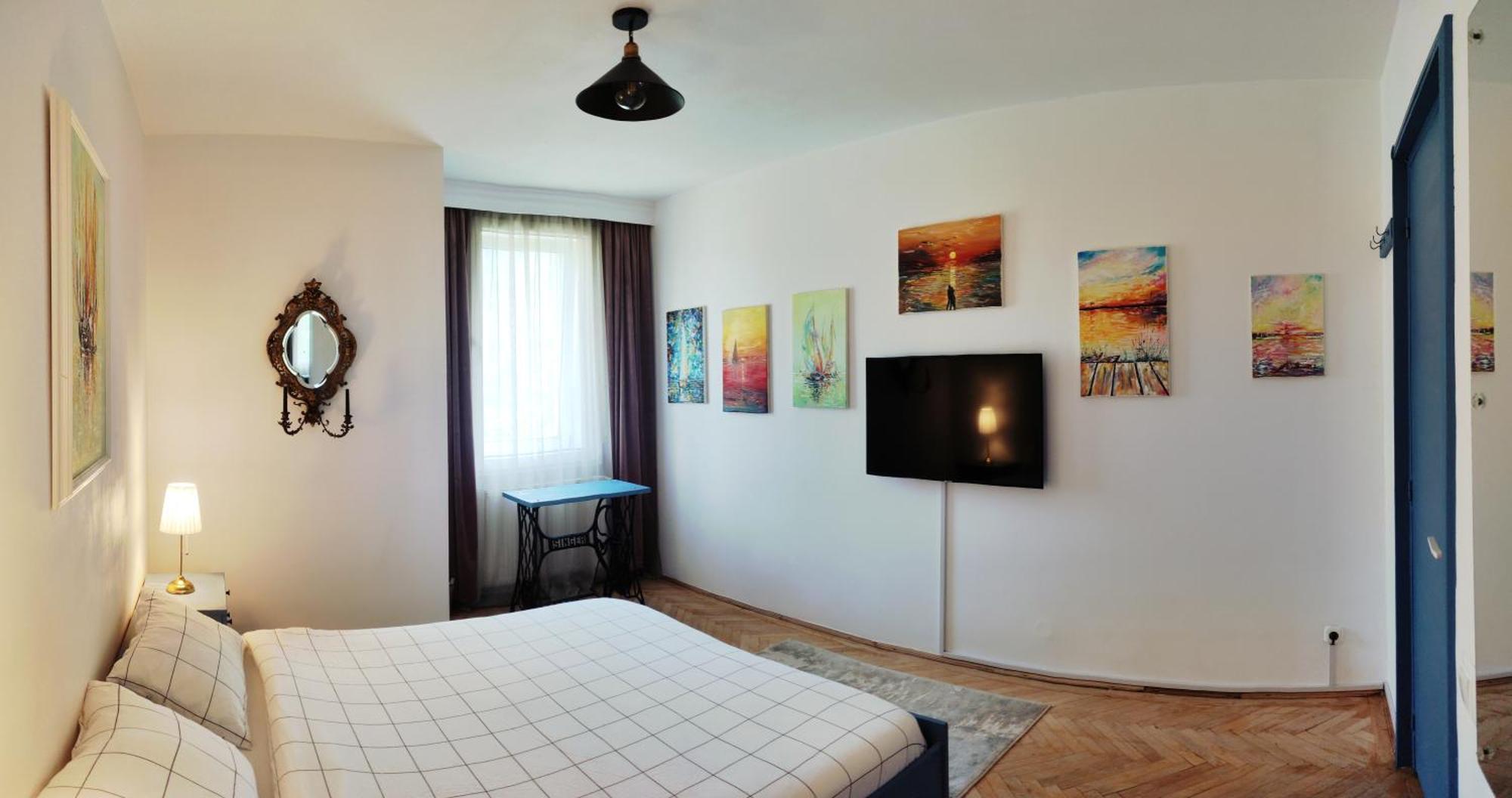 Live In An Art Gallery - Location *